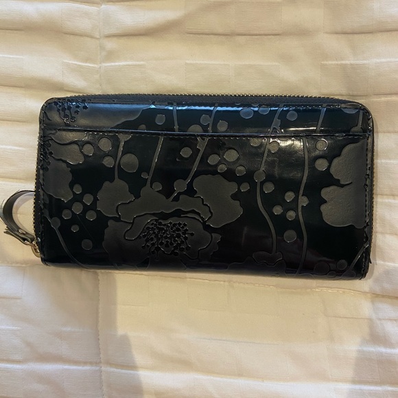 Black Kate Spade Wallet - Picture 2 of 3